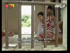 Xót xa cô bé mắc bệnh sán não run rẩy trước bạo bệnh