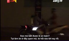 Cận cảnh 'bãi đáp' của gái bán dâm tại chân cầu ở TP.HCM