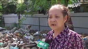 Hãi hùng mương nước bốc mùi hôi thối giữa Thủ đô