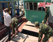 Video: Đồn biên phòng Trà Cổ bắt giữ tàu chở cá nhập lậu từ Trung Quốc