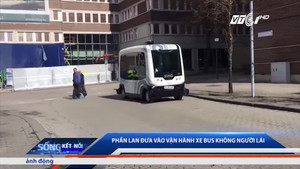 Cận cảnh xe buýt không người lái vận hành ở Phần Lan