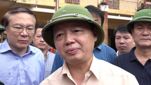 Cán bộ Bộ TN&MT đi chơi golf: Bộ trưởng Trần Hồng Hà trả lời ngay tại vùng lũ