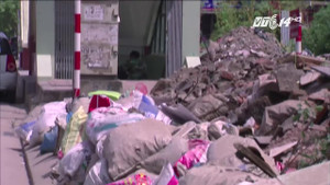 Hà Nội: Hầm đi bộ sắp thành hầm chứa rác, khách bộ hành không dám sử dụng