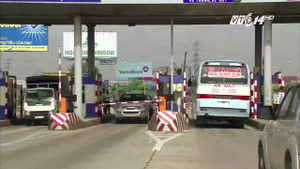 Video: Những người dùng tiền lẻ phản đối thu phí QL5 nói gì?