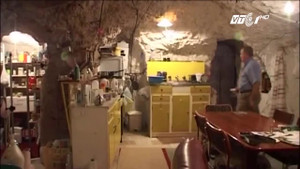 Nắng 50°C thiêu đốt, dân đào cả thành phố ngầm dưới lòng đất để tránh nóng