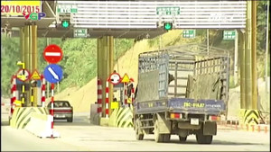 Ai là người phải chịu gánh nặng phí BOT?