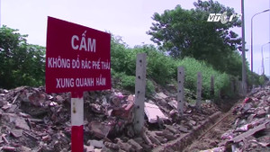 Nạn đổ trộm phế thải khiến Hà Nội ngày càng nhếch nhác