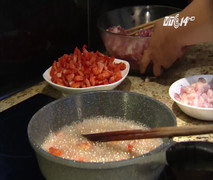 Tôm kho quẹt biến tấu ngon đúng điệu