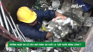 Đường ngập dù có siêu máy bơm: Do chất lạ 'gặp nước đông cứng'?