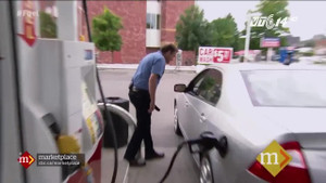 Vì sao người Mỹ sẵn sàng lái xe cả trăm km chỉ để mua xăng?