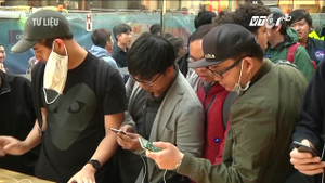 Chưa mở bán, 300 iPhone X 'không cánh mà bay'