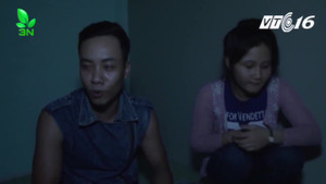 Bão quét sạch mọi thứ, dân Khánh Hòa ăn mì tôm sống, uống nước lọc cầm hơi