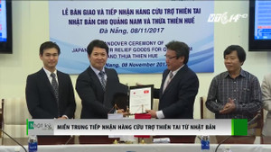 Hàng cứu trợ người dân vùng bão lũ từ Nhật Bản đã đến miền Trung