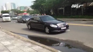 Video: Đoàn xe của Tổng thống Putin đi trên tuyến đường biển đẹp nhất Đà Nẵng