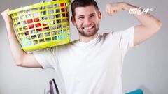 Chồng mới cưới tranh làm hết việc nhà, vợ đòi ly dị sau 2 tuần chung sống
