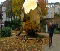 Bên trong phòng tắm hơi hình trứng vàng ở Pháp có gì?