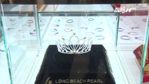 Cận cảnh chiếc vương miện trị giá 1,2 tỉ đồng của Miss Photo 2017