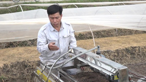 Video: Nông dân Việt học hết lớp 7 chế tạo robot gieo hạt siêu năng suất, được thế giới đặt hàng
