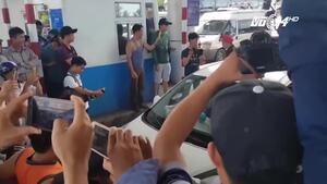 Video: Tài xế dùng hàng loạt chiêu khiến BOT Cai Lậy rơi vào hỗn loạn, ùn tắc, buộc xả trạm