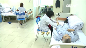 Rét đậm, nhiều người bị méo miệng, liệt mặt khi vừa tỉnh giấc