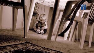 2 phụ nữ đánh đập, ép trẻ ăn phân động vật rúng động nước Mỹ