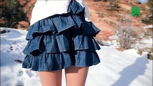 Mặc váy ngắn trong thời tiết -40°C, nữ sinh bỏng lạnh phải nhập viện