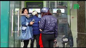 Đến hẹn lại lên, các cây ATM đồng loạt hết tiền dịp cận Tết