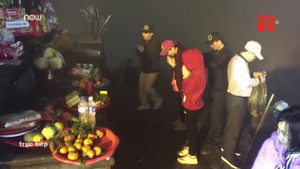 Clip: Du khách đổ xô về khai hội Yên Tử