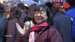 Video: Phố bán vàng ở Hà Nội nô nức, sôi động ngày vía Thần Tài