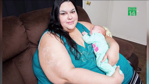 Vừa giảm 100kg, cô gái từng nặng 300kg quyết giảm thêm cân để nuôi con