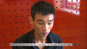 Video: Con trai trộm điện thoại, dùng 'ảnh nóng' của bố với người tình để tống tiền