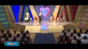 9X quỳ gối tỏ tình với bạn gái, hát 'Nắm lấy tay anh'