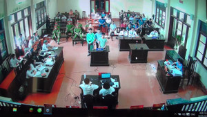 Xét xử vụ án chạy thận ở Hòa Bình: Bị cáo Sơn và Quốc xin giảm án