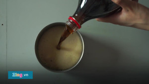 Thực hư công dụng tẩy rửa mạnh như hóa chất của nước ngọt có ga