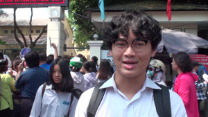 Video: Hoàn thành môn thi Ngữ Văn, học sinh Hà Nội tự tin đạt 7-8 điểm