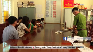 Đang phê ma túy đá, 10 thanh niên bị công an ập vào tóm gọn