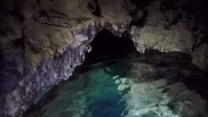 Bí ẩn giấu trong hang động sâu hun hút, ngoài sức tưởng tượng của con người
