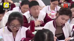 Nhìn khuôn mặt này ai cũng nghĩ là ông lão 80, ngã ngửa khi biết tuổi thật