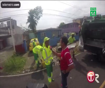 Video: Gặp gỡ trọng tài World Cup 2018 có nghề chính là công nhân thu gom rác