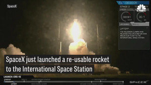 Video: Tận mắt thấy tên lửa tốc độ khủng khiếp mang robot và 20 con chuột lên vũ trụ