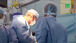 'Bắc cầu vượt mạch máu' cứu bé gái tắc tĩnh mạch cửa ngoạn mục