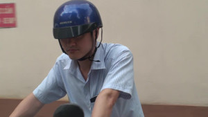 Video: Ông Vũ Trọng Lương vẫn đi làm bình thường sau công bố gian lận điểm thi tại Hà Giang