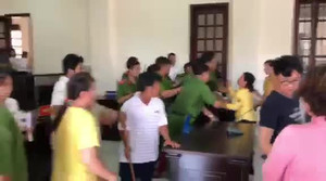 Náo loạn phiên tòa huyện ở TP.HCM: Nạn nhân kể lại phút bị bị đơn hành hung