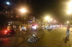 Xe cứu thương phóng nhanh gây tai nạn liên hoàn