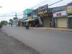 Đang đi chơi bị nhóm thanh niên đâm chết