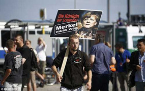 Hàng vạn người Đức biểu tình đòi bà Angela Merkel từ chức