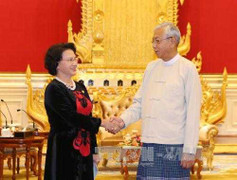 Chủ tịch Quốc hội gặp Tổng thống Myanmar và Chủ tịch Quốc hội Singapore