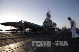 Pháp tiếp tục điều tàu sân bay tham gia oanh kích IS