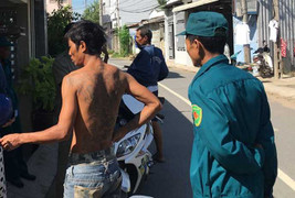 Nhiều thanh niên xăm trổ lảng vảng gần nhà người trúng số 92 tỷ