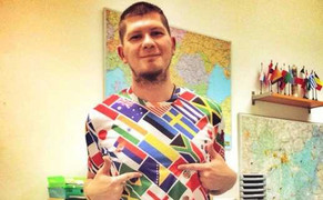 Chàng trai nói trôi chảy 56 thứ tiếng